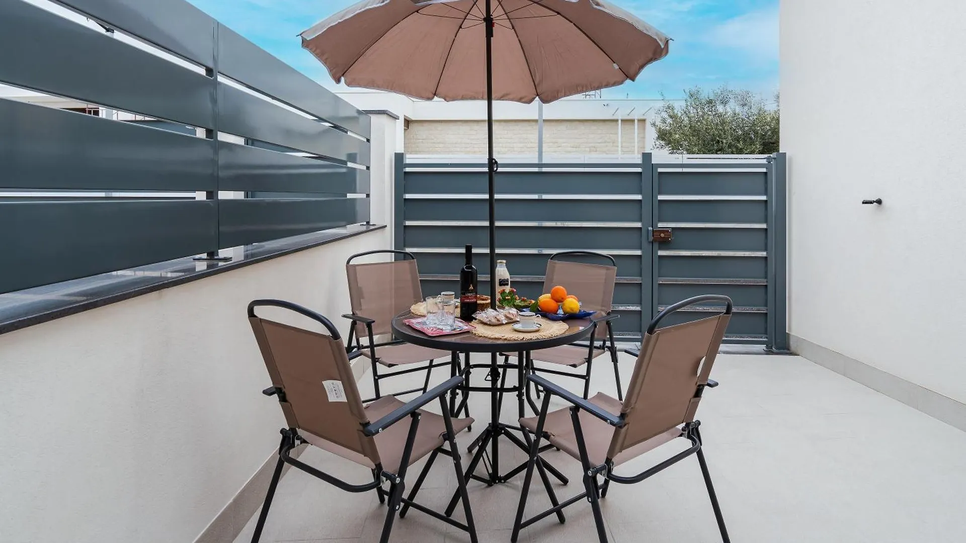 Benvenuti Al Sud Apartment Avola 0*,